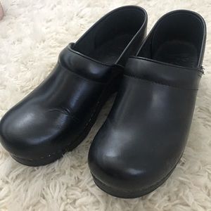 Dansko leather shoes/clogs size 39
